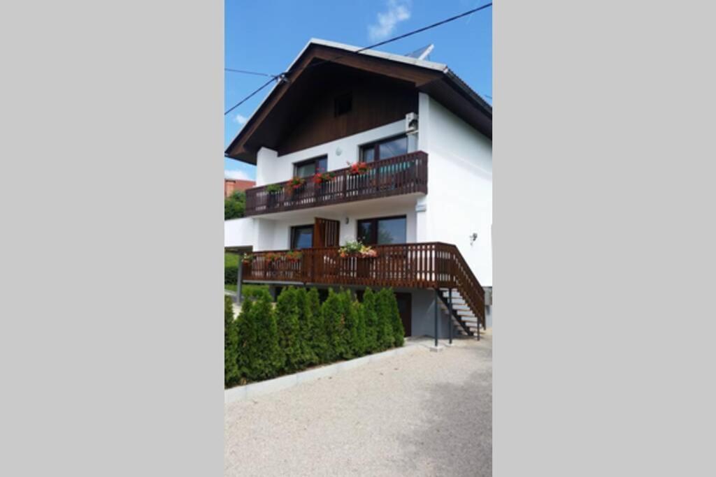 Jt Apartma Μπλεντ Εξωτερικό φωτογραφία